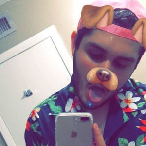 Meet your Posher, Carlos